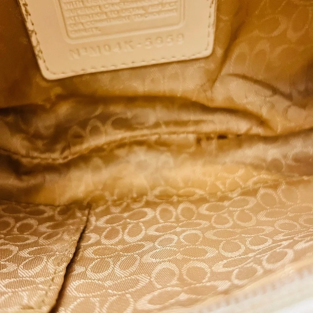 Vintage Coach Cream #5659 Shoulder Bag/ Soho bag